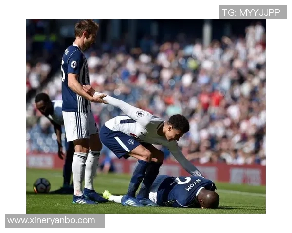 穿绿足球鞋的球星们与他们在赛场上的精彩瞬间